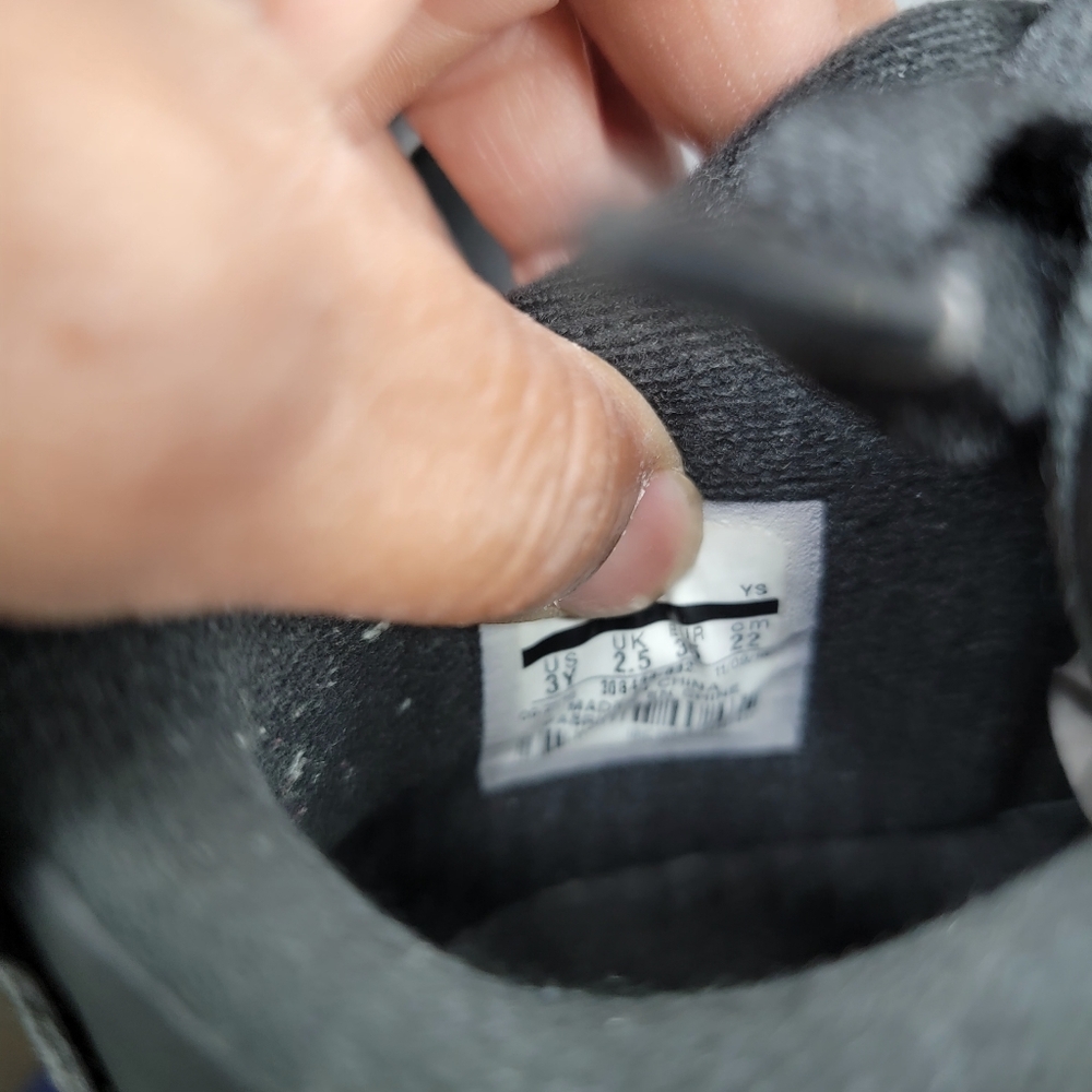 Jordan 4 - Picture 7 of 7